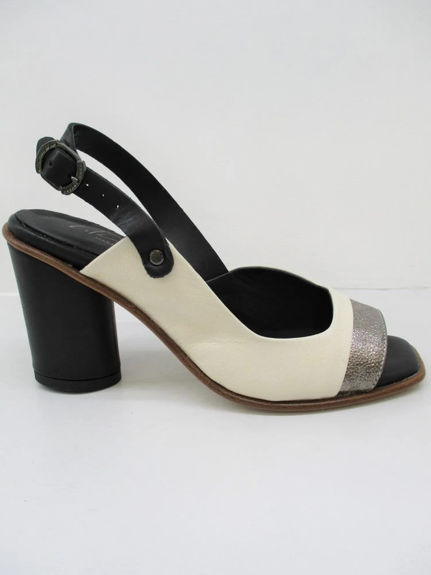 Sandalo donna pelle 6823 latte<Lilimill Discount
