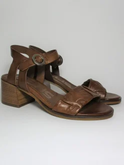 Sandalo pelle donna P09002 cuoio<Mjus Fashion