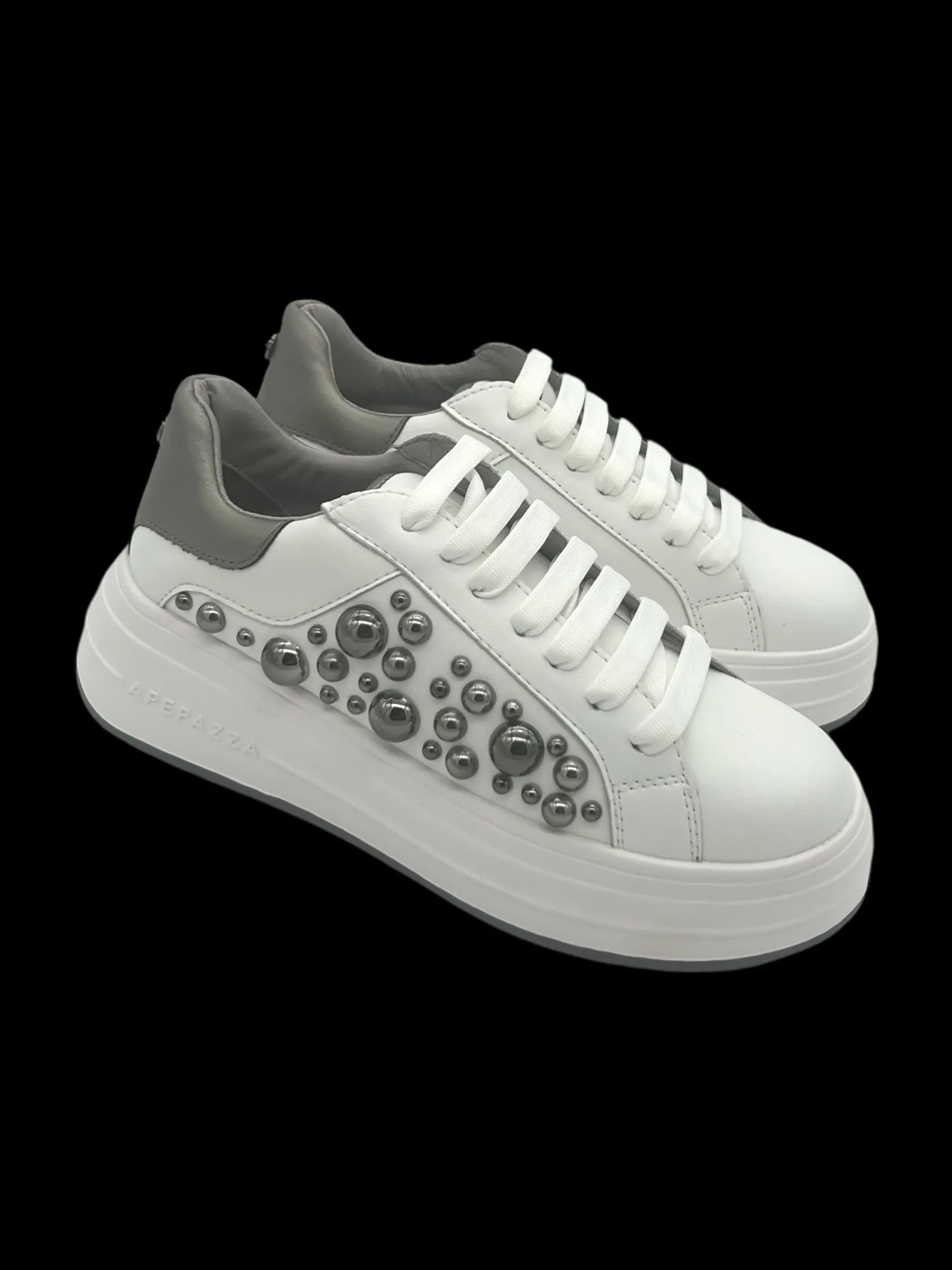Sneakers donna pelle borchie White - Lucrezia -<Apepazza Fashion