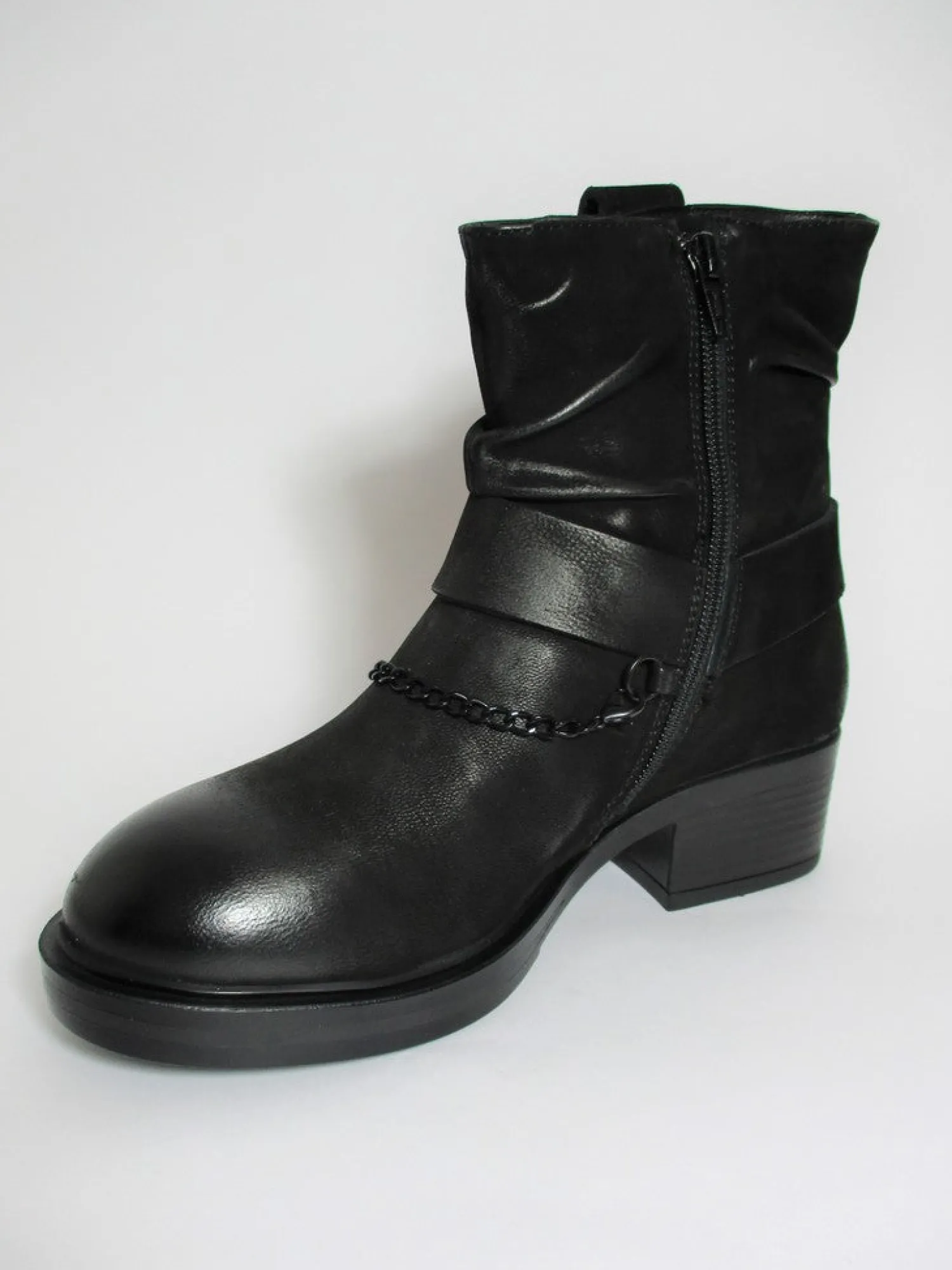 Tronchetto pelle donna BENTLEY nero<Apepazza Hot