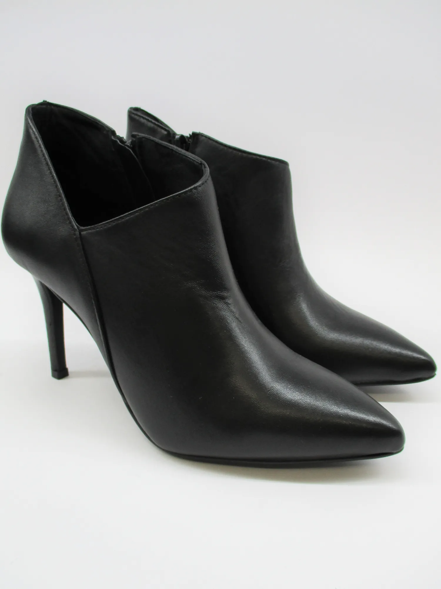 Tronchetto pelle donna NA 463 nero, scollo sotto il malleolo, tacco cm 9<Cafènoir Best